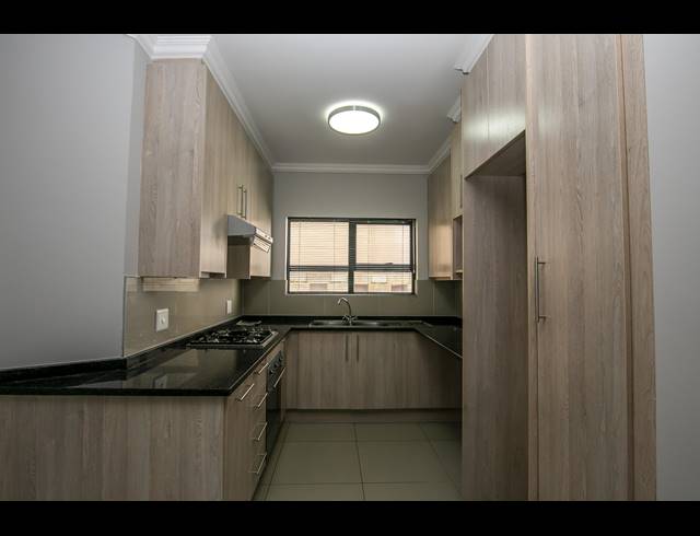 3 BEDROOM APARTMENT TO LET IN WILGEHEUWEL